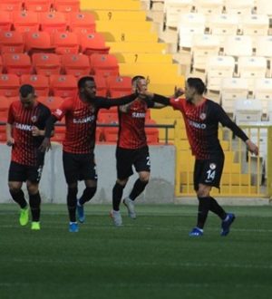 Sivasspor, Gaziantep FK deplasmanınından darma dağın dönüyor