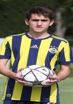 Fenerbahçe’nin 16’lık futbolcusu Ömer Faruk, Riva kampında parladı