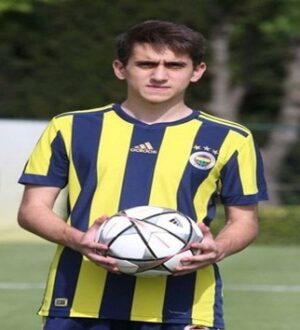 Fenerbahçe’nin 16’lık futbolcusu Ömer Faruk, Riva kampında parladı